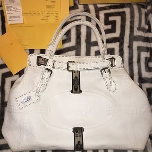 Fendi Lg. Villa Borg. Bag (winter white)